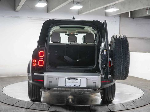 Used 2020 Land Rover Defender 110 HSE image 30