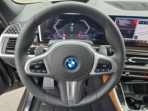 New 2026 BMW X5 xDrive50e w/ M Sport Package AWD/4WD image 17