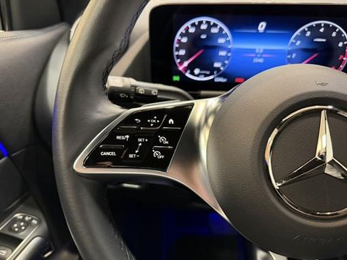 Used 2025 Mercedes-Benz GLA 250 image 17