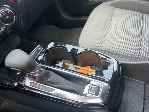 Certified 2024 Chevrolet Trax LT w/ LT Convenience Package image 37