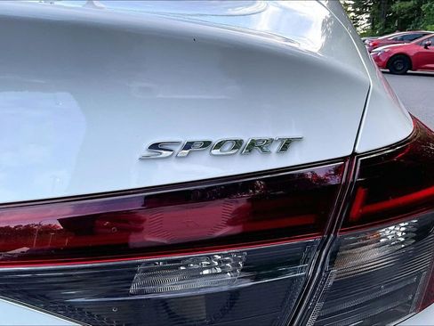 Used 2025 Honda Civic Sport image 24