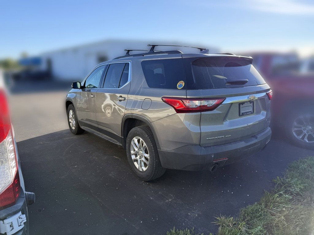 Used 2019 Chevrolet Traverse LT w/ LPO, 'HIT The Road' Package AWD/4WD image 3