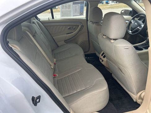 Used 2019 Ford Taurus SE image 20