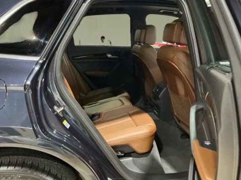 Used 2020 Audi Q5 Prestige image 11