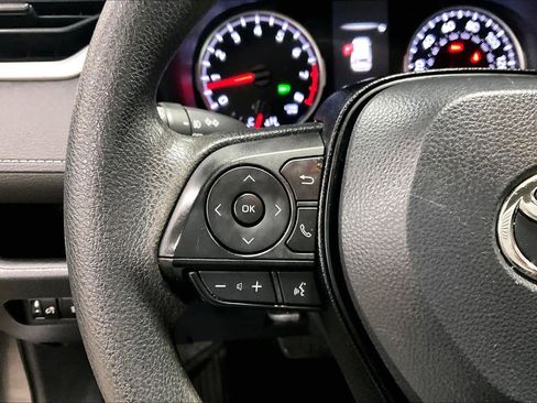 Used 2020 Toyota RAV4 XLE image 22