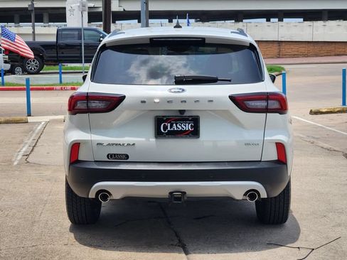 Used 2023 Ford Escape Platinum w/ Class II Trailer Tow Package AWD/4WD image 6