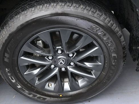 Used 2022 Lexus GX 460 Premium w/ Premium Plus Package image 41