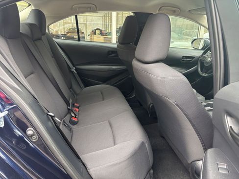 Used 2025 Toyota Corolla LE image 37