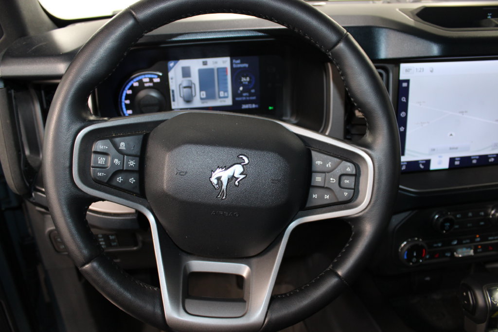 Used 2022 Ford Bronco Outer Banks AWD/4WD image 12