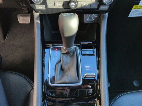 New 2026 Jeep Compass Limited image 17