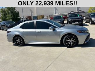 Used 2024 Toyota Camry SE FWD video 2