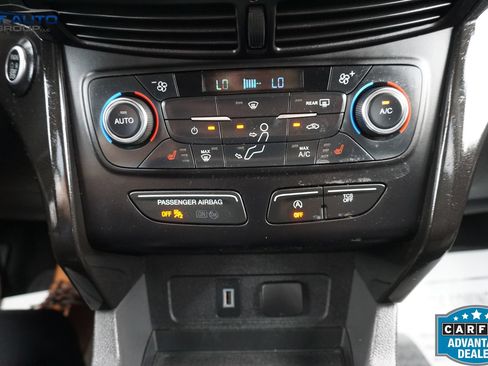 Used 2017 Ford Escape Titanium AWD/4WD image 33
