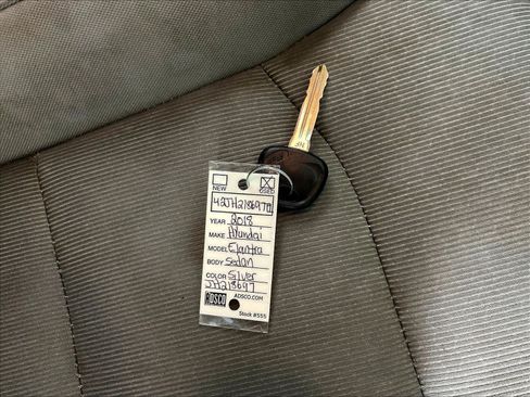 Used 2018 Hyundai Elantra SEL FWD image 34