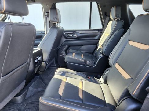 Used 2024 GMC Yukon AT4 w/ Technology Package image 14