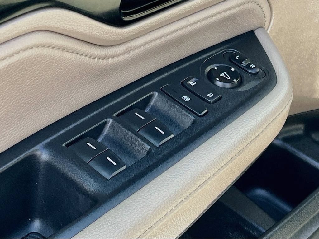 Used 2024 Honda Odyssey Touring image 18