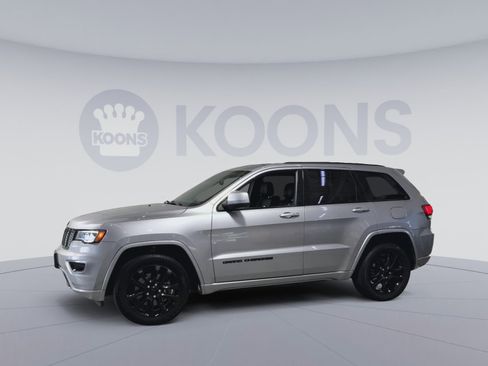 Used 2021 Jeep Grand Cherokee Laredo X image 7