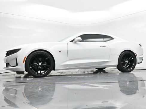 Used 2020 Chevrolet Camaro LT w/ RS Package image 38