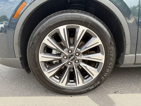 Used 2021 Lincoln Corsair Reserve w/ Elements Package FWD image 12