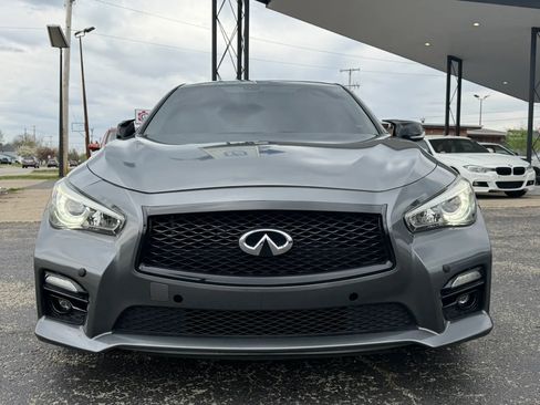 Used 2017 INFINITI Q50 Signature Edition w/ All Weather Package (L93) image 2