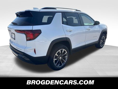 New 2027 GMC Terrain Elevation w/ Elevation Premium Package AWD/4WD image 5