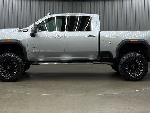 Used 2026 GMC Sierra 3500 Denali w/ Denali Reserve Package AWD/4WD image 2