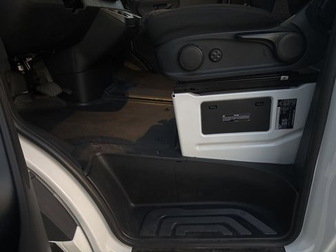 Used 2023 Mercedes-Benz Sprinter 144 Cargo image 33