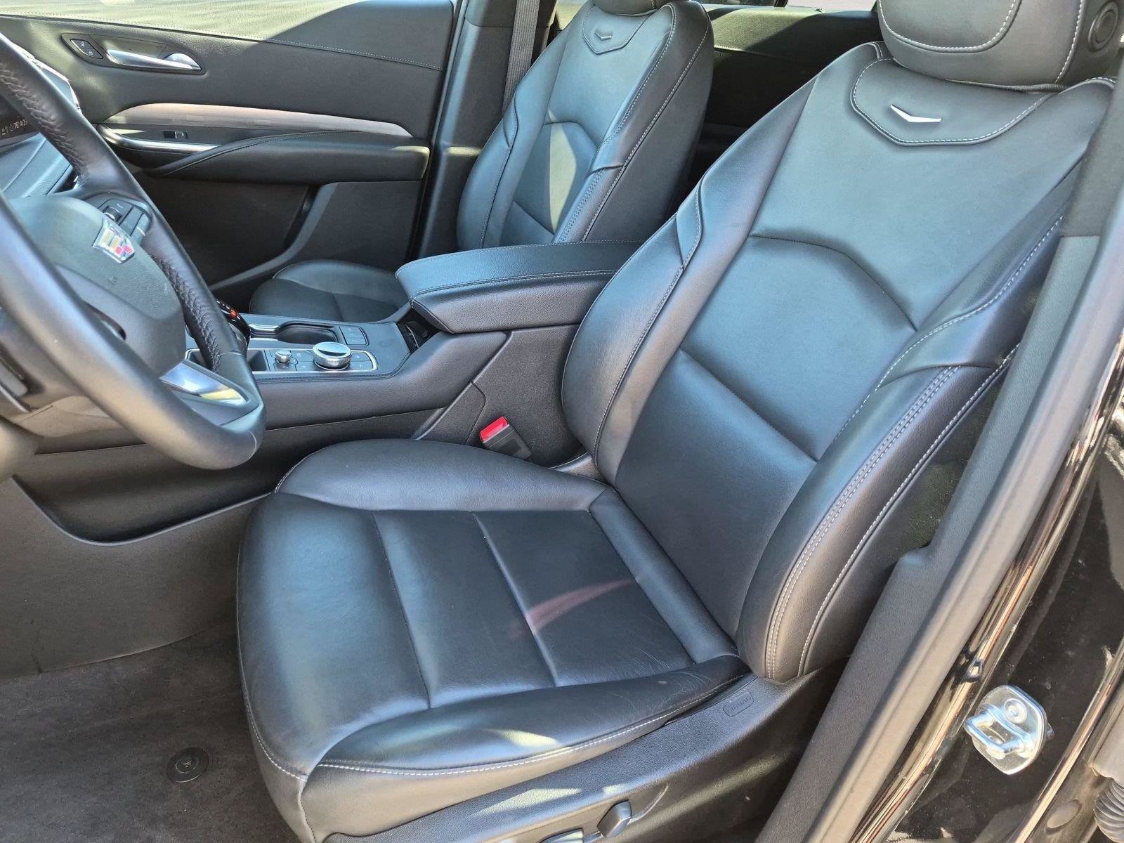 Used 2025 Cadillac XT4 Premium Luxury AWD/4WD image 31