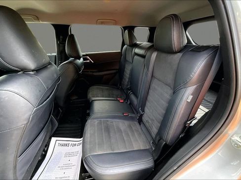 Used 2024 Mitsubishi Outlander SE FWD image 20