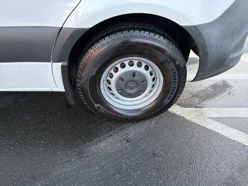 Used 2021 Mercedes-Benz Sprinter 2500 image 20