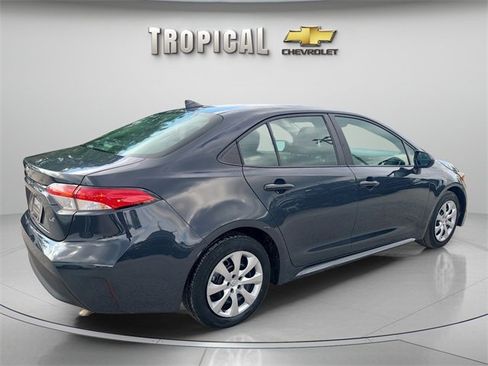 Used 2023 Toyota Corolla LE image 5