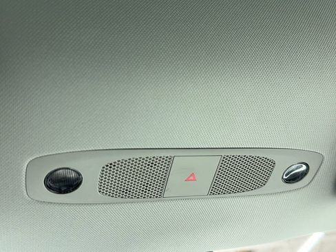 Used 2025 Tesla Model Y Long Range image 37