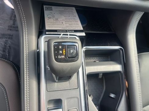 New 2026 Nissan Pathfinder Platinum AWD/4WD image 27