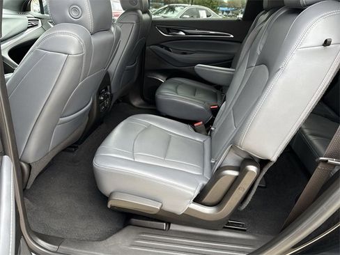 Used 2024 Buick Enclave Premium image 16