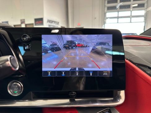 Used 2020 Chevrolet Corvette Stingray 2LT Z51 Performance P w/ 2LT Preferred Equipment Group image 28