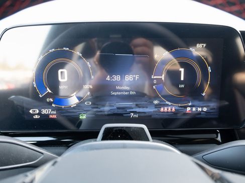 New 2024 Chevrolet Silverado EV RST image 6