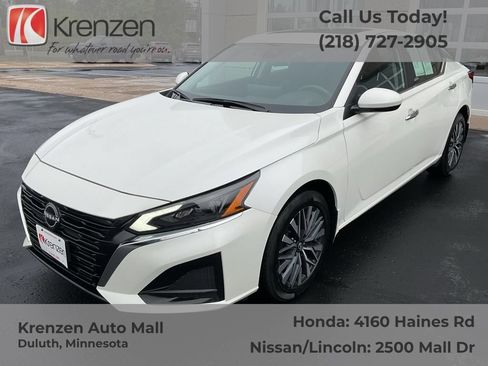 Used 2023 Nissan Altima 2.5 SV w/ SV Premium Package AWD/4WD image 1