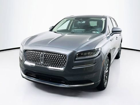 Used 2022 Lincoln Nautilus AWD w/ Premium Package image 3