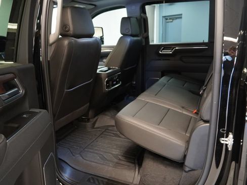 Used 2026 GMC Sierra 2500 SLT AWD/4WD image 18