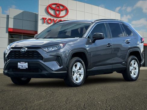 Used 2021 Toyota RAV4 LE AWD/4WD image 7
