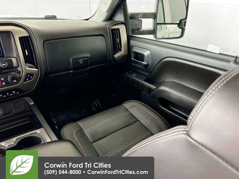 Used 2016 GMC Sierra 3500 Denali w/ Duramax Plus Package image 26