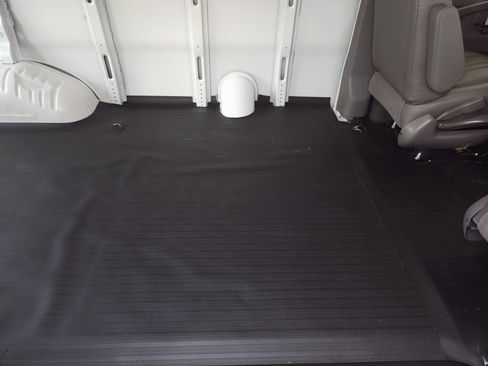 Used 2025 GMC Savana 2500 w/ Driver Convenience Package image 29