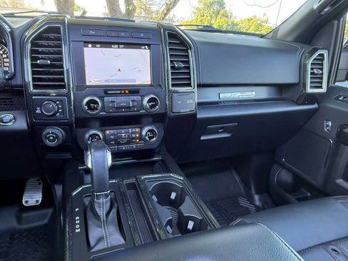 Used 2019 Ford F150 Lariat w/ Equipment Group 502A Luxury AWD/4WD image 32