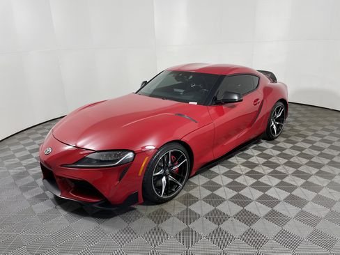 Used 2022 Toyota Supra Premium w/ Driver Assist Package image 9