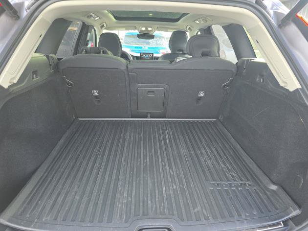 Used 2026 Volvo XC60 B5 Plus AWD/4WD image 8