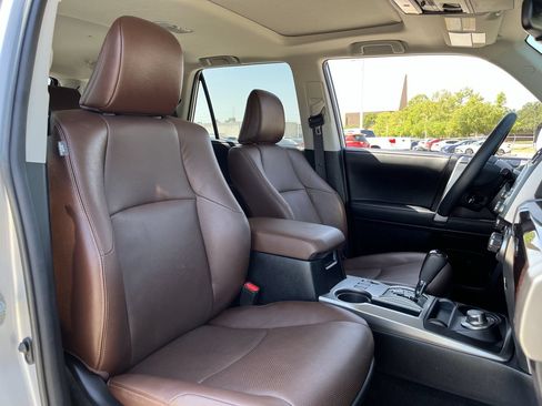Used 2024 Toyota 4Runner Limited AWD/4WD image 25