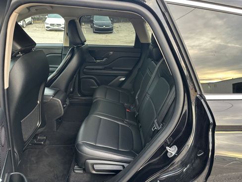 Used 2024 Lincoln Corsair Reserve image 25