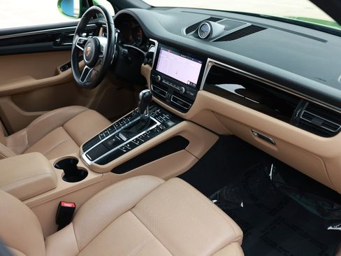 Used 2020 Porsche Macan image 22