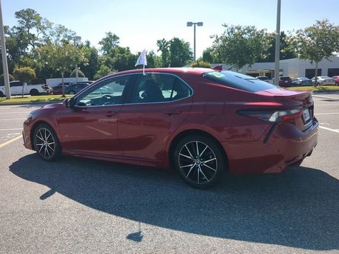 Certified 2023 Toyota Camry SE FWD image 6