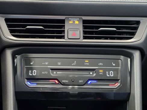 New 2026 Volkswagen Taos SE FWD image 14
