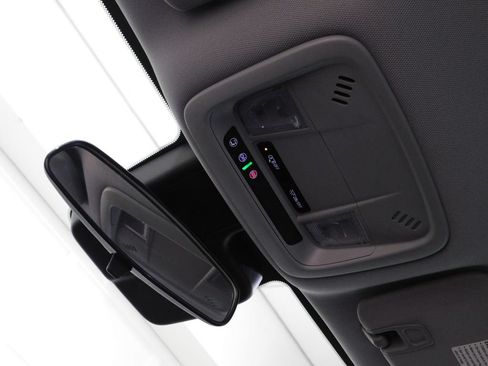Used 2023 Chevrolet Malibu LT FWD image 45